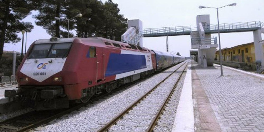 Πέθανε ο άνδρας που παρασύρθηκε από τρένο στο Μενίδι